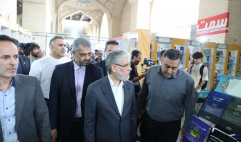 بازدید وزیر علوم، تحقیقات و فناوری از غرفه دانشگاهی «سمت»